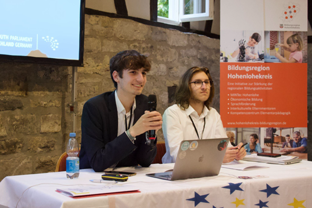 Europäisches Jugendparlament